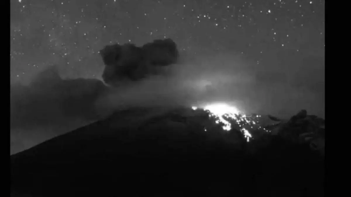 Una nueva explosión en el Popocatépetl, provocará caída de ceniza en Puebla capital